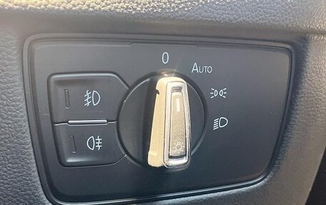 Volkswagen Passat B8 рестайлинг, 2017 год, 1 300 000 рублей, 25 фотография