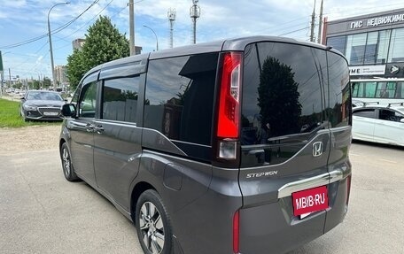 Honda Stepwgn IV, 2017 год, 2 020 000 рублей, 8 фотография