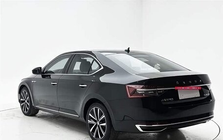 Skoda Superb III рестайлинг, 2022 год, 1 918 000 рублей, 6 фотография