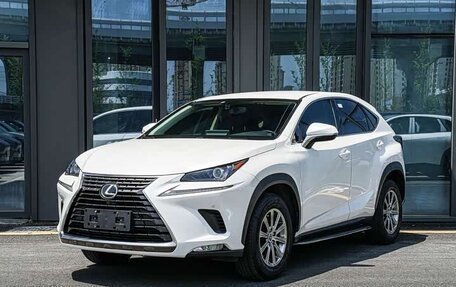 Lexus NX I, 2020 год, 2 800 000 рублей, 3 фотография