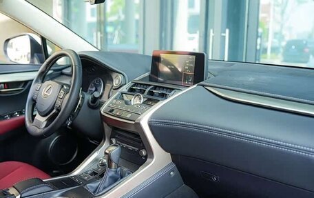 Lexus NX I, 2020 год, 2 800 000 рублей, 6 фотография