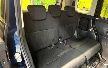 Toyota Roomy I, 2017 год, 850 000 рублей, 15 фотография