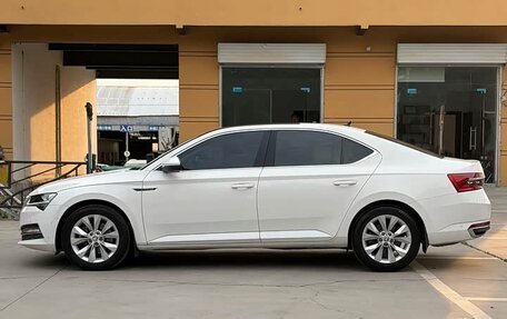 Skoda Superb III рестайлинг, 2022 год, 1 838 000 рублей, 7 фотография