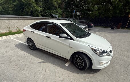 Hyundai Solaris II рестайлинг, 2014 год, 925 000 рублей, 3 фотография