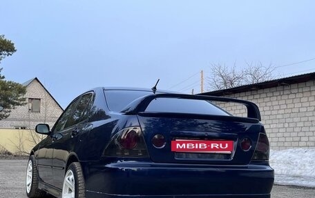Toyota Altezza, 2002 год, 1 045 000 рублей, 5 фотография