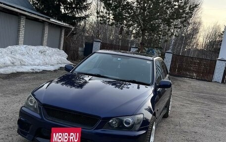 Toyota Altezza, 2002 год, 1 045 000 рублей, 3 фотография