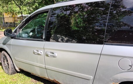 Chrysler Town & Country IV, 2005 год, 350 000 рублей, 23 фотография