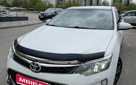 Toyota Camry, 2017 год, 2 350 000 рублей, 2 фотография
