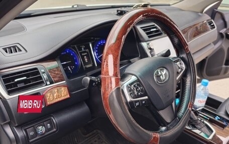 Toyota Camry, 2017 год, 2 350 000 рублей, 8 фотография