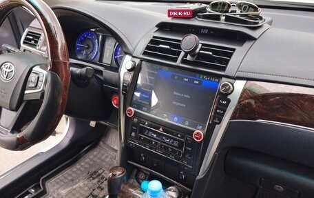 Toyota Camry, 2017 год, 2 350 000 рублей, 10 фотография