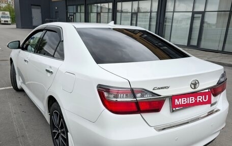 Toyota Camry, 2017 год, 2 350 000 рублей, 5 фотография