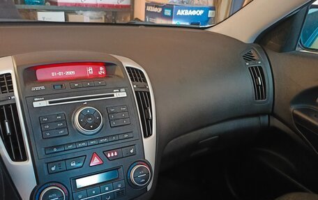 KIA cee'd I рестайлинг, 2010 год, 900 000 рублей, 1 фотография