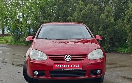 Volkswagen Golf V, 2005 год, 680 000 рублей, 1 фотография