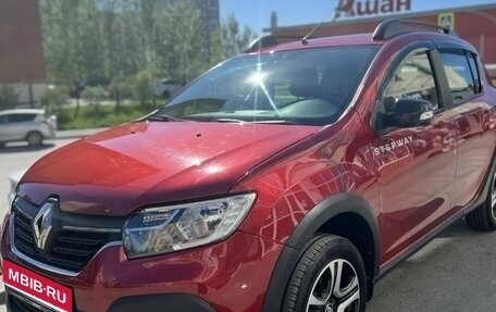 Renault Sandero II рестайлинг, 2019 год, 1 550 000 рублей, 1 фотография