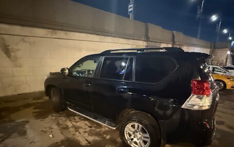 Toyota Land Cruiser Prado 150 рестайлинг 2, 2010 год, 2 490 000 рублей, 6 фотография