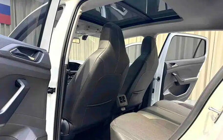 Volkswagen T-Cross I, 2022 год, 1 578 800 рублей, 6 фотография