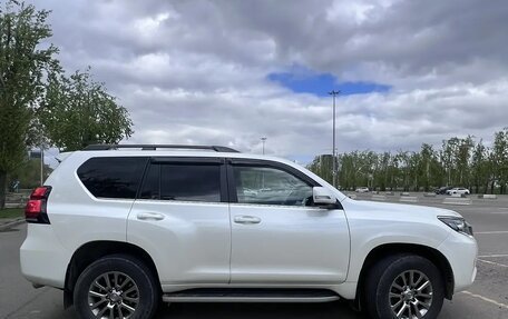 Toyota Land Cruiser Prado 150 рестайлинг 2, 2020 год, 7 000 000 рублей, 5 фотография
