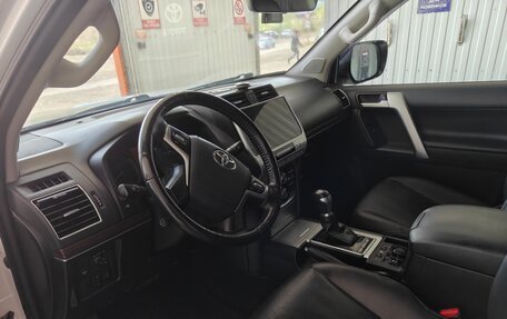 Toyota Land Cruiser Prado 150 рестайлинг 2, 2020 год, 7 000 000 рублей, 16 фотография
