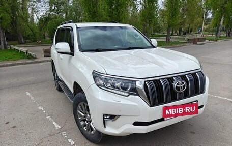 Toyota Land Cruiser Prado 150 рестайлинг 2, 2020 год, 7 000 000 рублей, 10 фотография