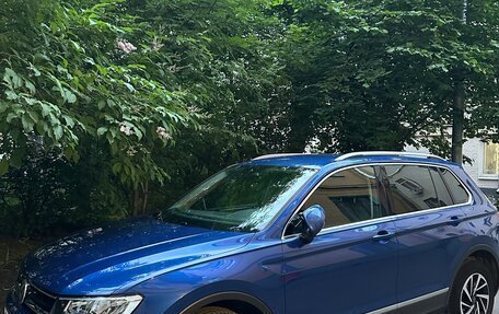 Volkswagen Tiguan II, 2018 год, 2 750 000 рублей, 2 фотография