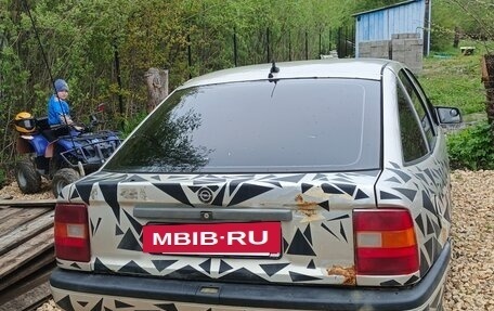 Opel Vectra A, 1989 год, 65 000 рублей, 4 фотография