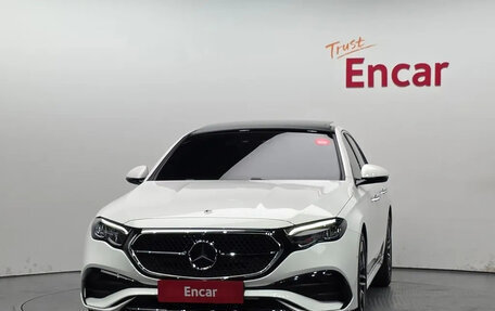 Mercedes-Benz E-Класс, 2025 год, 6 200 000 рублей, 3 фотография