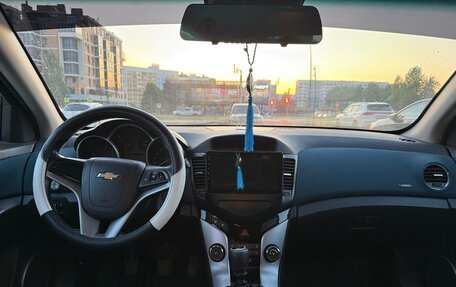 Chevrolet Cruze II, 2011 год, 720 000 рублей, 7 фотография