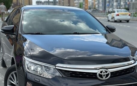 Toyota Camry, 2017 год, 2 475 000 рублей, 4 фотография