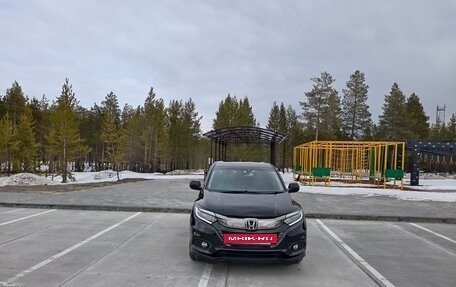 Honda Vezel, 2018 год, 1 950 000 рублей, 2 фотография