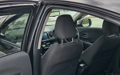 Honda Vezel, 2018 год, 1 950 000 рублей, 16 фотография