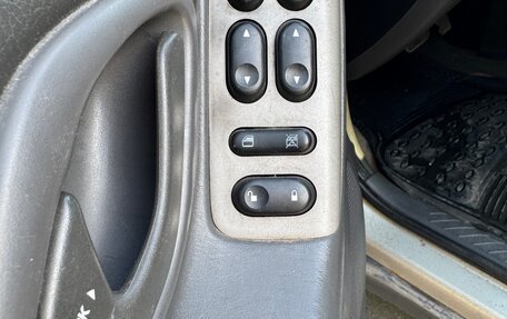 Mazda Tribute II, 2004 год, 650 000 рублей, 10 фотография