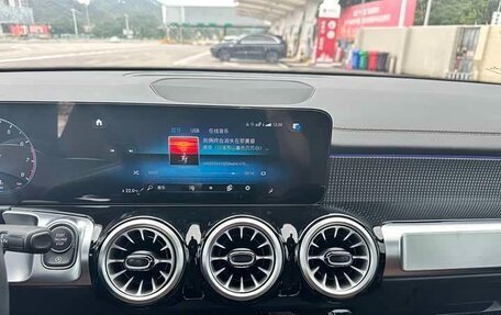 Mercedes-Benz GLB, 2022 год, 2 250 000 рублей, 13 фотография