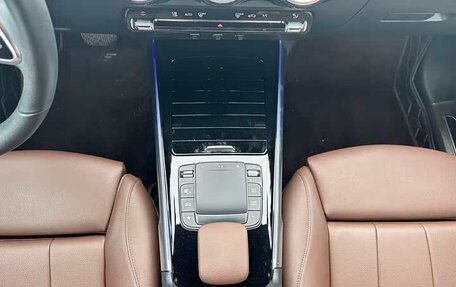 Mercedes-Benz GLB, 2022 год, 2 250 000 рублей, 15 фотография