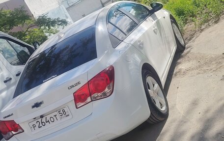 Chevrolet Cruze II, 2011 год, 650 000 рублей, 3 фотография