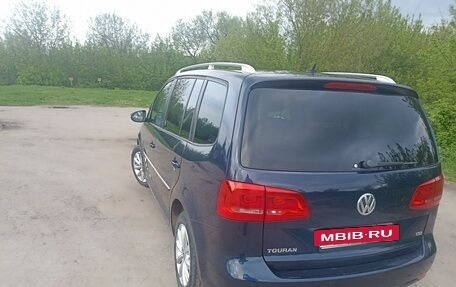 Volkswagen Touran III, 2012 год, 1 190 000 рублей, 4 фотография