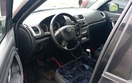 Skoda Fabia II, 2009 год, 389 000 рублей, 2 фотография