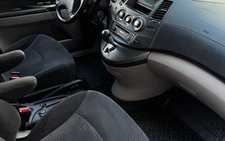 Mitsubishi Grandis, 2005 год, 687 000 рублей, 10 фотография