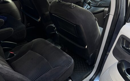 Mitsubishi Grandis, 2005 год, 687 000 рублей, 23 фотография