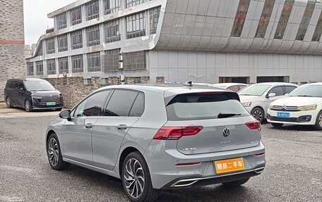 Volkswagen Golf VIII, 2022 год, 1 950 555 рублей, 4 фотография