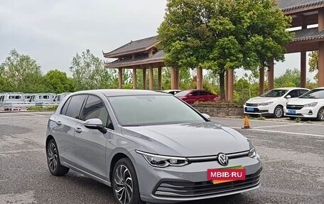 Volkswagen Golf VIII, 2022 год, 1 950 555 рублей, 2 фотография