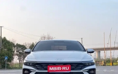 Hyundai Elantra, 2023 год, 1 480 000 рублей, 2 фотография
