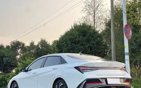 Hyundai Elantra, 2023 год, 1 480 000 рублей, 5 фотография