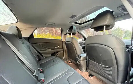 Hyundai Elantra, 2023 год, 1 480 000 рублей, 11 фотография