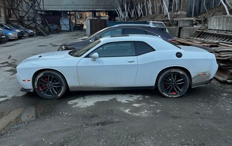 Dodge Challenger III рестайлинг 2, 2018 год, 3 900 000 рублей, 5 фотография