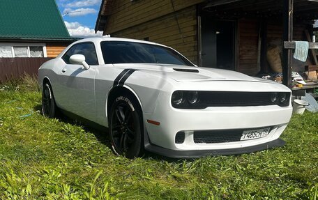 Dodge Challenger III рестайлинг 2, 2018 год, 3 900 000 рублей, 9 фотография