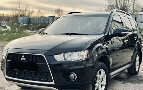 Mitsubishi Outlander III рестайлинг 3, 2012 год, 1 149 000 рублей, 2 фотография