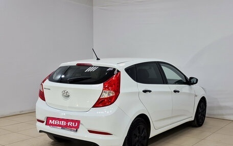Hyundai Solaris II рестайлинг, 2016 год, 940 000 рублей, 5 фотография