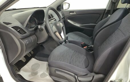 Hyundai Solaris II рестайлинг, 2016 год, 940 000 рублей, 12 фотография