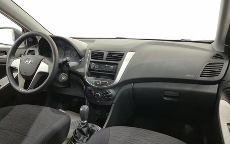 Hyundai Solaris II рестайлинг, 2016 год, 940 000 рублей, 15 фотография