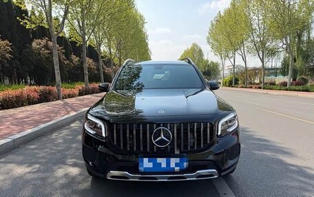Mercedes-Benz GLB, 2023 год, 2 070 000 рублей, 2 фотография